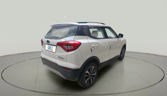 2021 Mahindra XUV300 W8 (O) 1.2 PETROL AMT, Petrol, Automatic, 32,638 km, exterior
