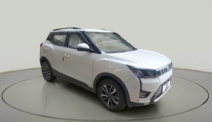 2021 Mahindra XUV300 W8 (O) 1.2 PETROL AMT, Petrol, Automatic, 32,638 km, exterior