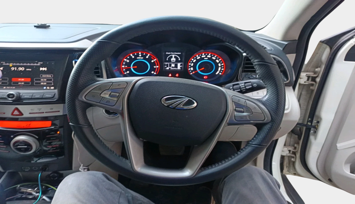 2021 Mahindra XUV300 W8 (O) 1.2 PETROL AMT, Petrol, Automatic, 32,638 km, interior