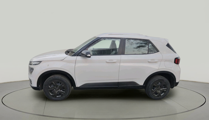 2023 Hyundai VENUE SX 1.2 PETROL, Petrol, Manual, 38,000 km, exterior