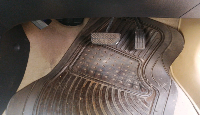 2013 Honda Brio V AT, Petrol, Automatic, 97,671 km, interior