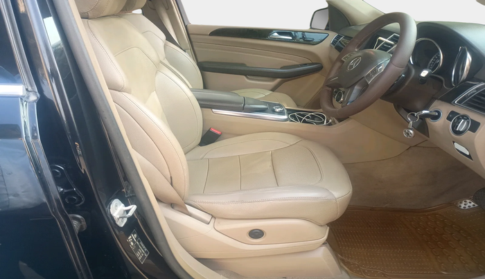 2013 Mercedes Benz Ml Class 250 CDI, Diesel, Automatic, 1,45,762 km, interior