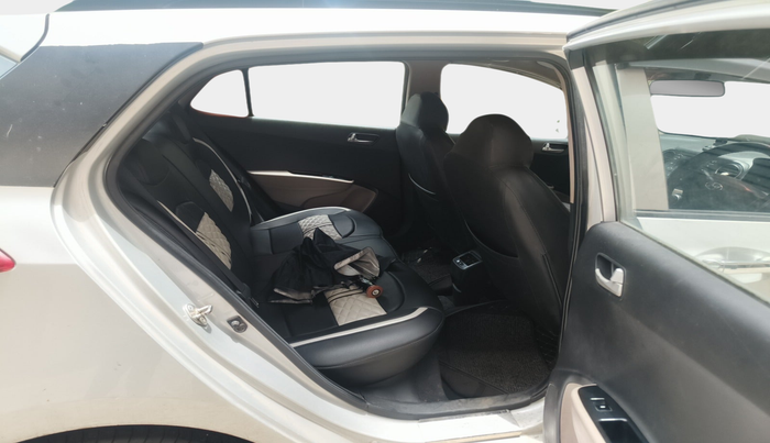 2014 Hyundai Grand i10 SPORTZ 1.1 CRDI, Diesel, Manual, 1,64,066 km, interior