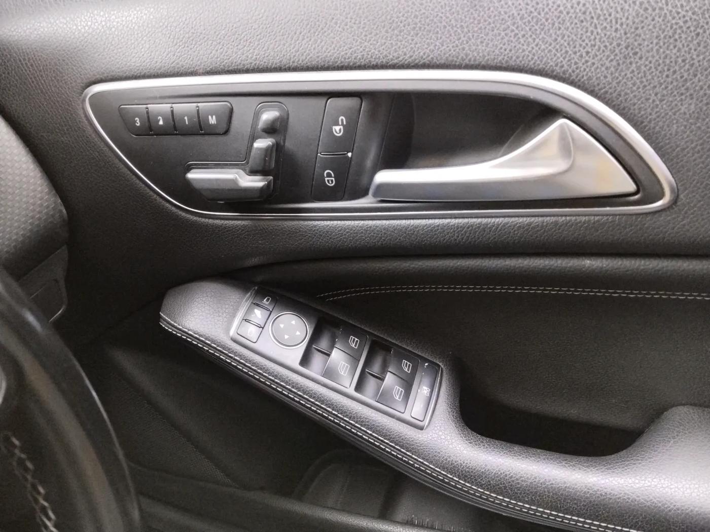 2013 Mercedes Benz A Class A180 SPORT PETROL, Petrol, Automatic, 35,533 km, interior