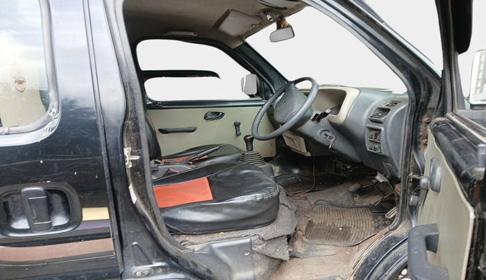 2010 Maruti Eeco 5 STR WITH A/C+HTR, Petrol, Manual, 1,43,807 km, interior