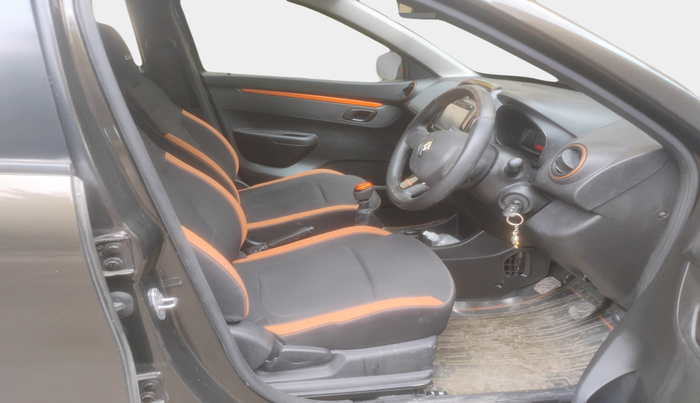 2017 Renault Kwid CLIMBER 1.0, Petrol, Manual, 15,953 km, interior