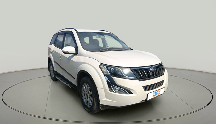 2017 Mahindra XUV500 W8 AWD, Diesel, Manual, 1,09,618 km, exterior