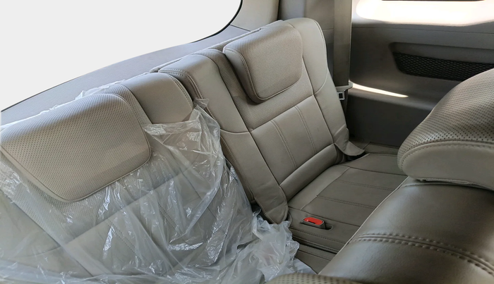 2017 Mahindra XUV500 W8 AWD, Diesel, Manual, 1,09,618 km, interior