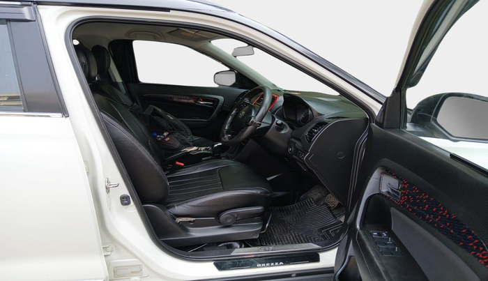2018 Maruti Vitara Brezza ZDI PLUS AMT, Diesel, Automatic, 1,07,573 km, interior
