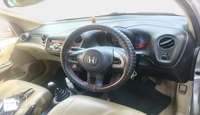 2014 Honda Amaze 1.5L I-DTEC S, Diesel, Manual, 1,01,148 km, interior