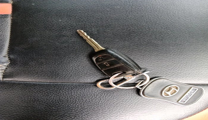 2015 Hyundai Eon SPORTZ, Petrol, Manual, 98,328 km, interior