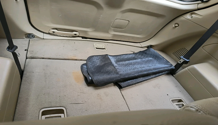 2011 Chevrolet Captiva LTZ AWD AT, Diesel, Automatic, 1,74,411 km, interior