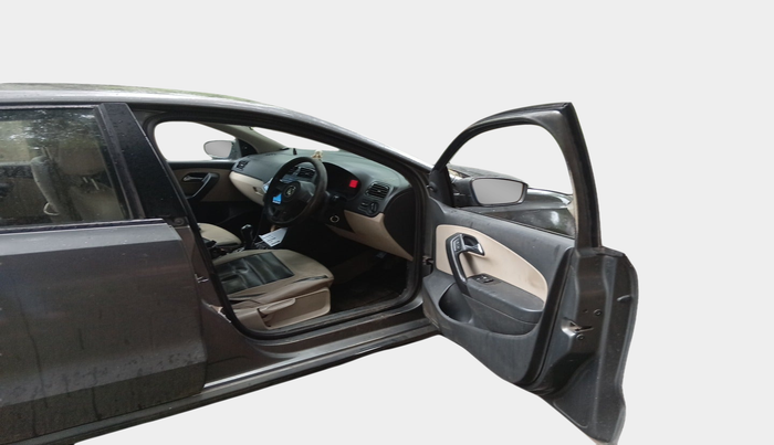 2010 Volkswagen Polo COMFORTLINE 1.2L PETROL, Petrol, Manual, 1,38,292 km, interior