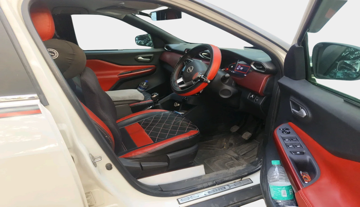 2022 Nissan MAGNITE XV RED EDITION, Petrol, Manual, 35,808 km, interior