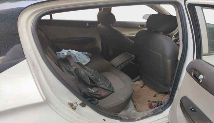 2011 Hyundai i20 MAGNA 1.2, Petrol, Manual, 1,06,309 km, interior