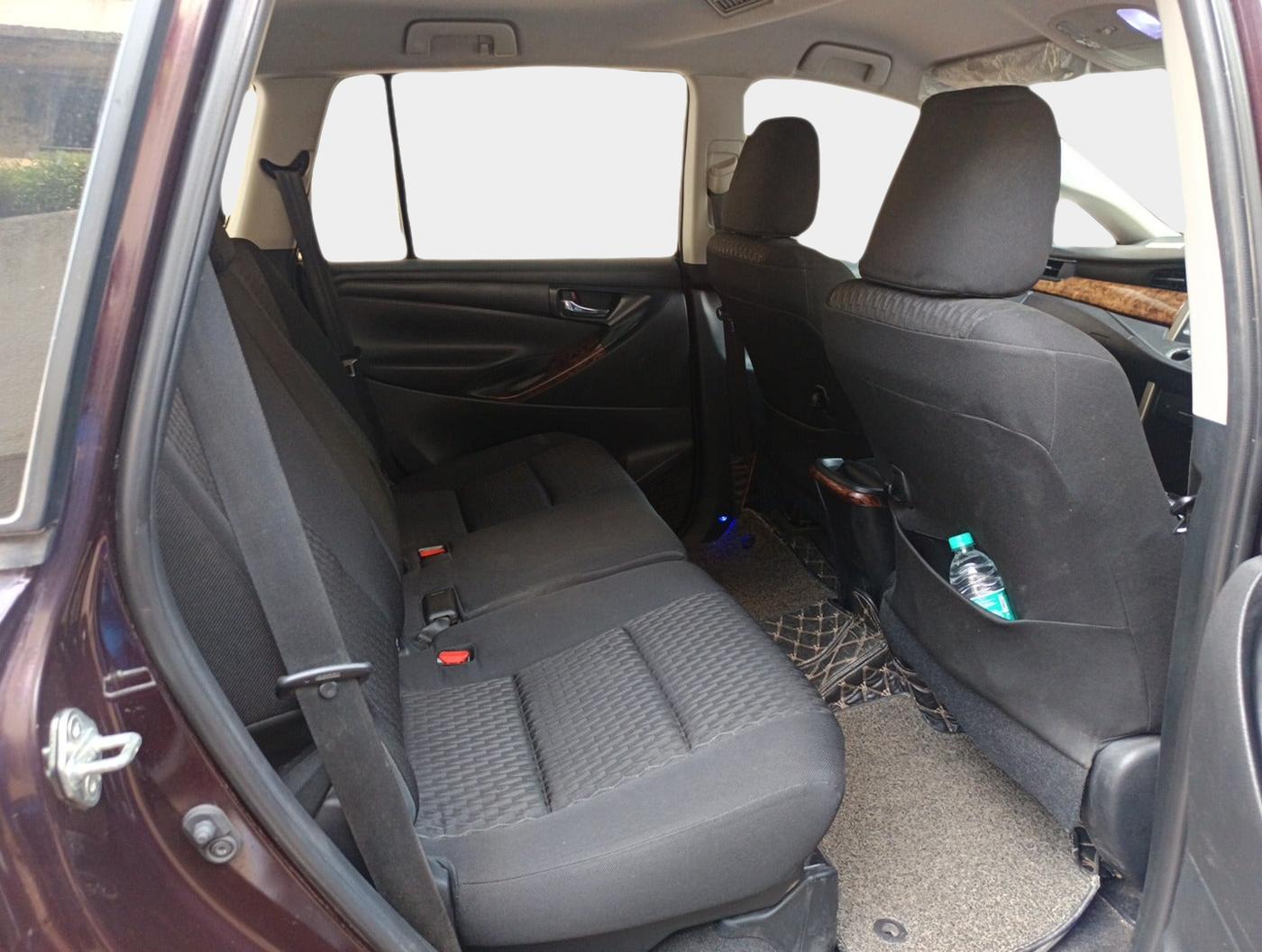 2016 Toyota Innova Crysta 2.4 G 8 STR, Diesel, Manual, 75,391 km, interior