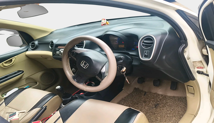 2014 Honda Mobilio 1.5L I-VTEC V, Petrol, Manual, 1,41,818 km, interior