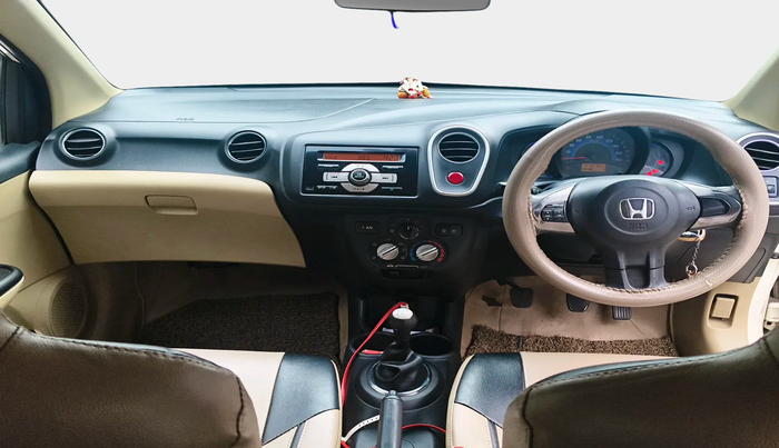 2014 Honda Mobilio 1.5L I-VTEC V, Petrol, Manual, 1,41,818 km, interior