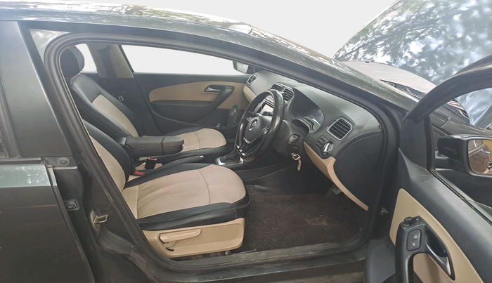 2016 Volkswagen Ameo HIGHLINE DSG 1.5 DIESEL , Diesel, Automatic, 1,24,463 km, interior