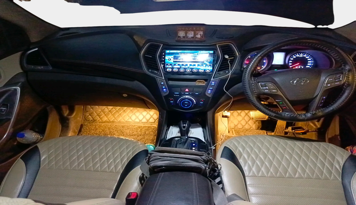 2016 Hyundai Santa Fe 2 WD AT, Diesel, Automatic, 1,33,161 km, interior