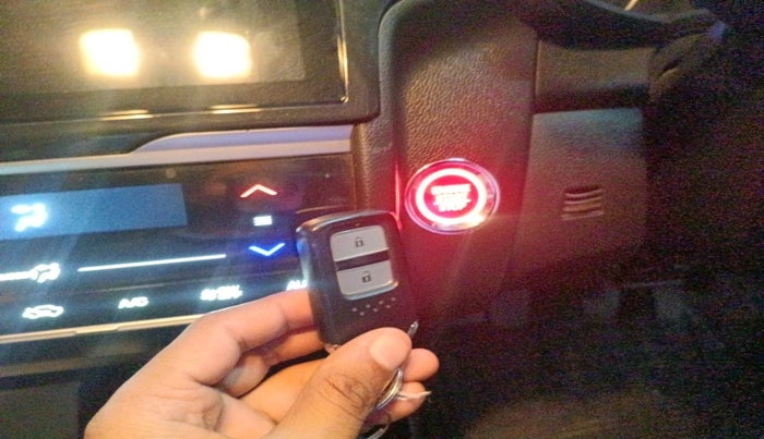 2017 Honda WR-V 1.5L I-DTEC VX MT, Diesel, Manual, 1,00,040 km, interior