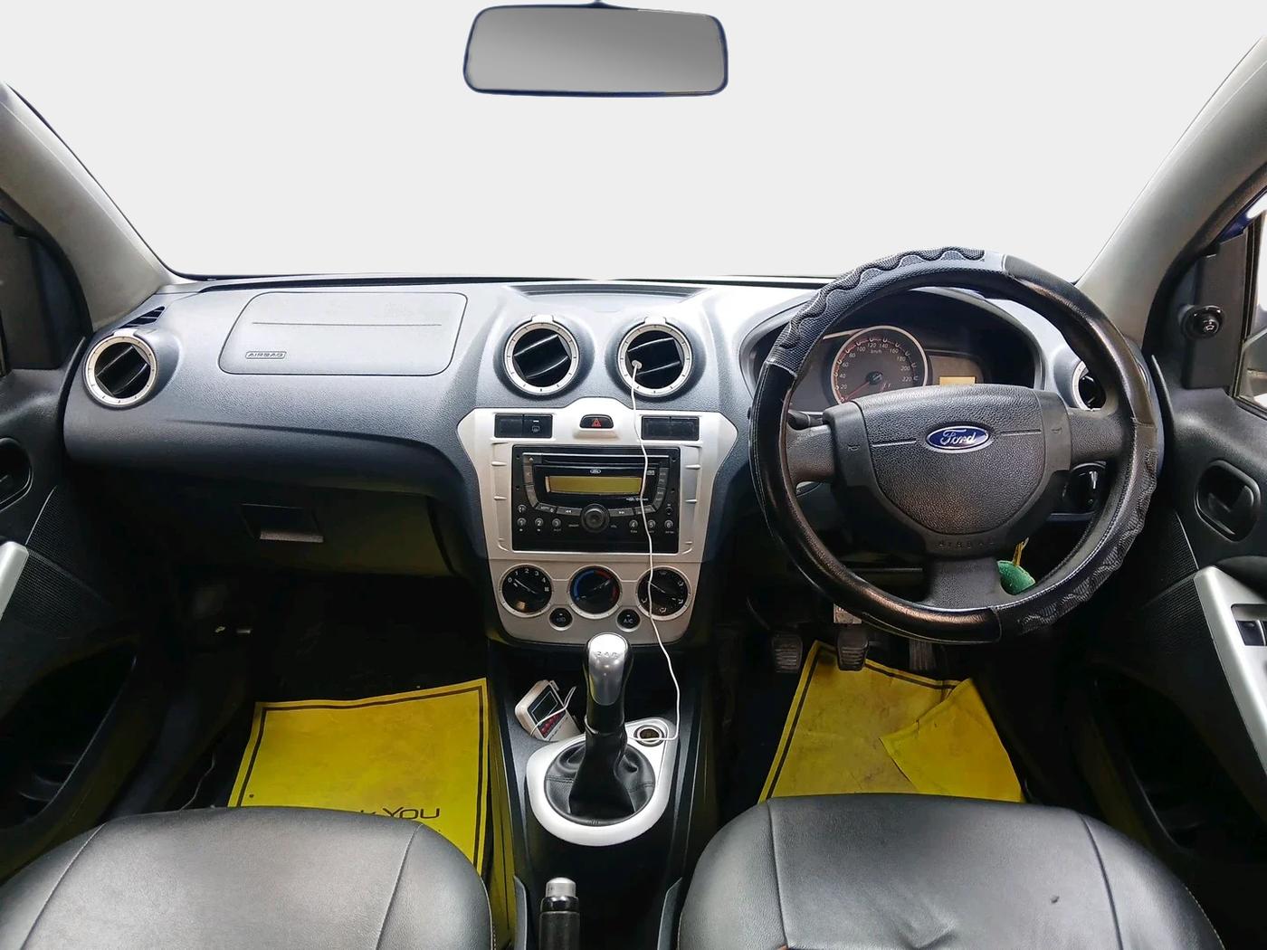 2014 Ford Figo TITANIUM 1.2 PETROL, Petrol, Manual, 81,882 km, interior