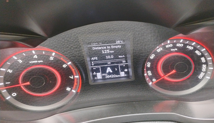 2022 Mahindra XUV300 W6 1.2 PETROL AMT, Petrol, Automatic, 38,420 km, interior
