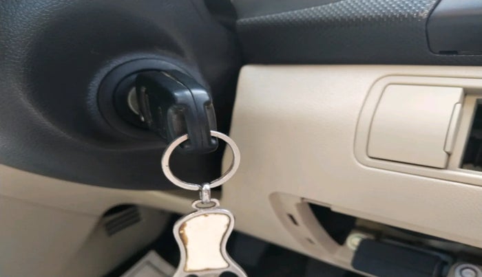 2013 Hyundai Verna FLUIDIC 1.6 VTVT EX, Petrol, Manual, 53,457 km, interior