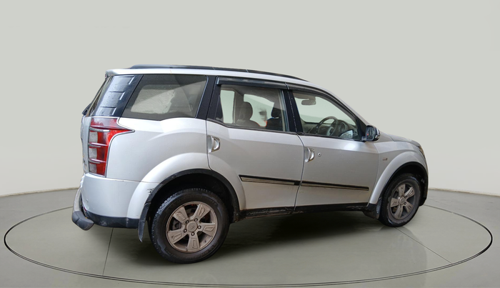 2013 Mahindra XUV500 W8, Diesel, Manual, 3,99,294 km, exterior
