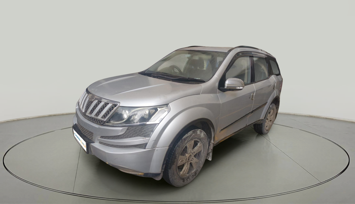 2013 Mahindra XUV500 W8, Diesel, Manual, 3,99,294 km, exterior