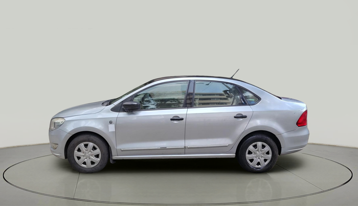 2013 Skoda Rapid 1.6 MPI ACTIVE, Petrol, Manual, 27,616 km, exterior