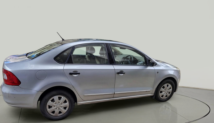 2013 Skoda Rapid 1.6 MPI ACTIVE, Petrol, Manual, 27,616 km, exterior