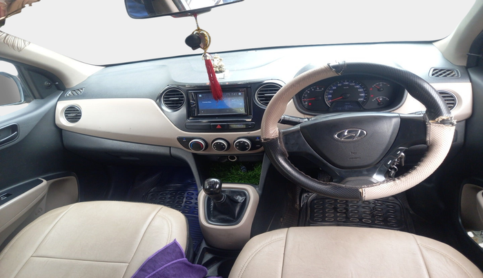 2017 Hyundai Xcent BASE 1.1, Diesel, Manual, 1,56,113 km, interior