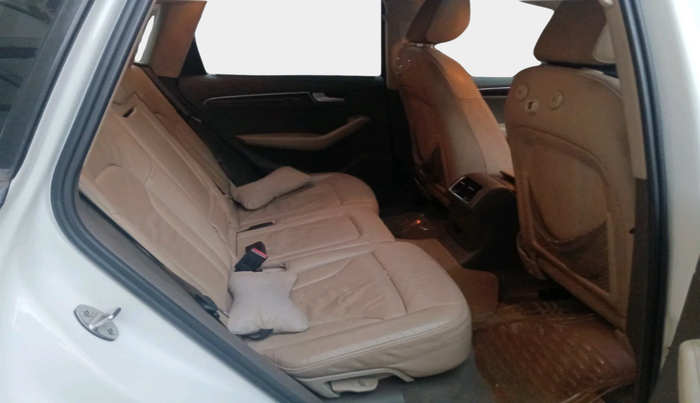 2012 Audi Q5 2.0 TDI QUATTRO, Diesel, Automatic, 82,942 km, interior