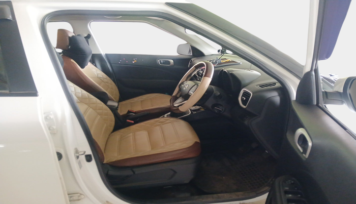 2020 Hyundai VENUE S 1.2, Petrol, Manual, 52,017 km, interior