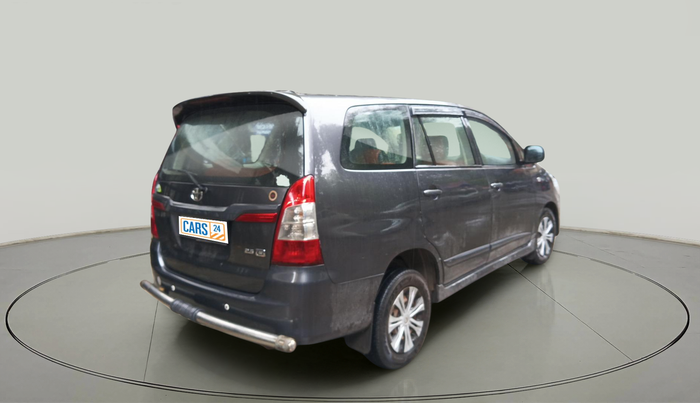 2016 Toyota Innova 2.5 GX 7 STR, Diesel, Manual, 1,48,900 km, exterior