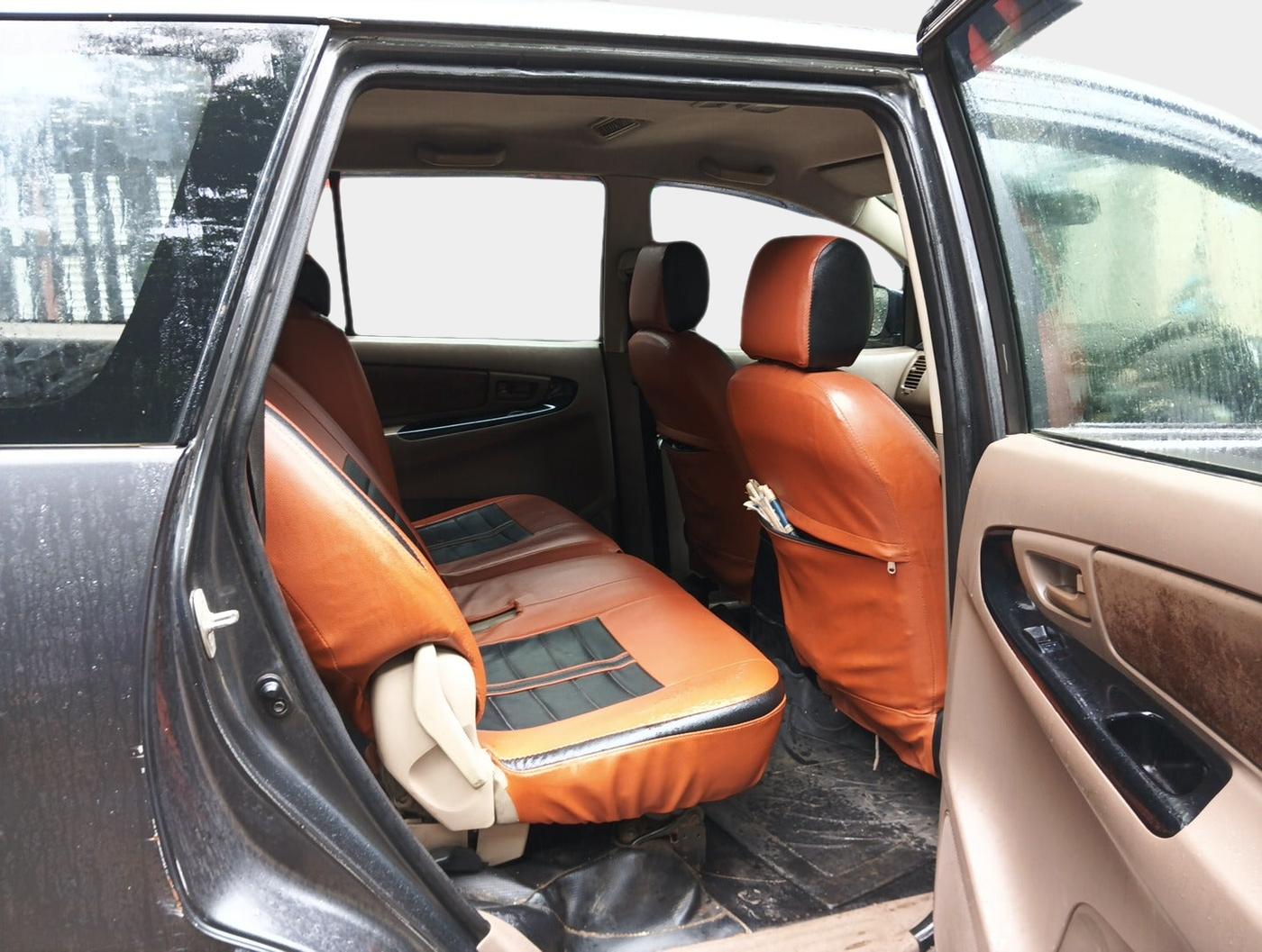 2016 Toyota Innova 2.5 GX 7 STR, Diesel, Manual, 1,48,950 km, interior