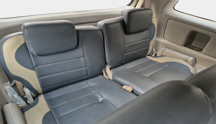 2011 Toyota Innova 2.5 G2 8STR, Diesel, Manual, 1,34,624 km, interior