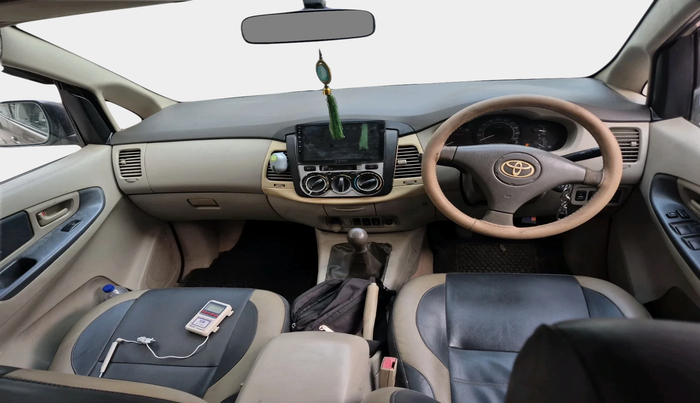 2011 Toyota Innova 2.5 G2 8STR, Diesel, Manual, 1,34,624 km, interior