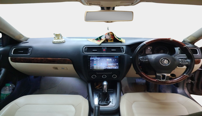 2011 Volkswagen Jetta HIGHLINE TDI AT, Diesel, Automatic, 1,08,444 km, interior