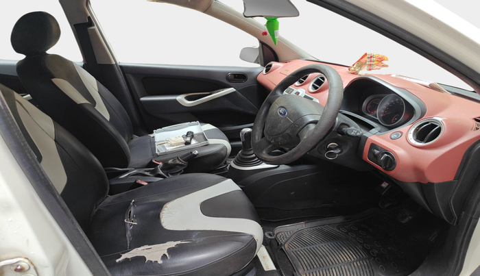 2010 Ford Figo TITANIUM 1.4 DIESEL, Diesel, Manual, 2,23,110 km, interior