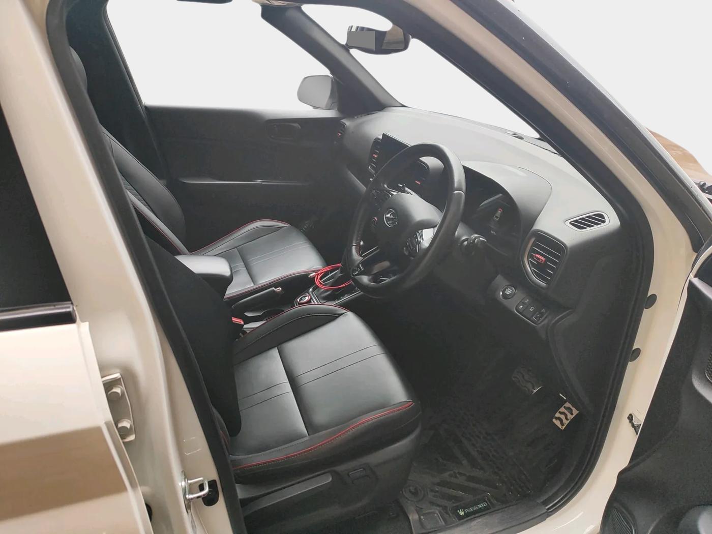 2024 Hyundai VENUE N LINE N8 1.0 TURBO DCT DUAL TONE, Petrol, Automatic, 16,677 km, interior