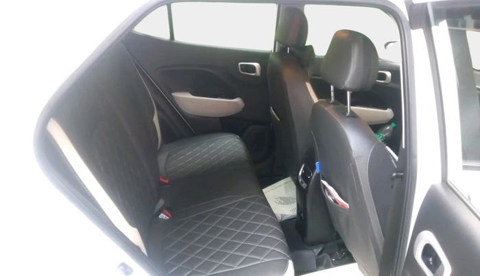 2024 Hyundai VENUE S (O) 1.0 Turbo Petrol DCT, Petrol, Automatic, 18,746 km, interior