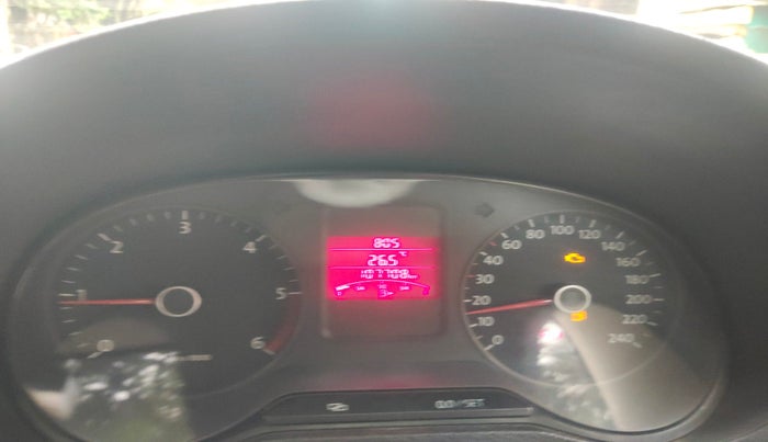 2012 Volkswagen Polo TRENDLINE 1.2L DIESEL, Diesel, Manual, 1,07,708 km, interior