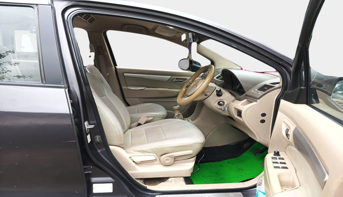 2013 Maruti Ertiga ZDI, Diesel, Manual, 1,35,143 km, interior