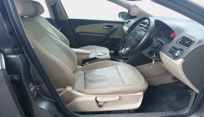 2014 Volkswagen Vento HIGHLINE DIESEL 1.6, Diesel, Manual, 53,511 km, interior