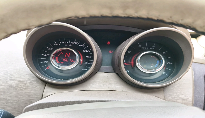 2014 Mahindra XUV500 W8, Diesel, Manual, 78,613 km, interior