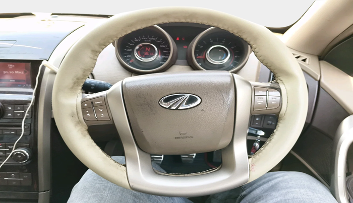 2014 Mahindra XUV500 W8, Diesel, Manual, 78,613 km, interior