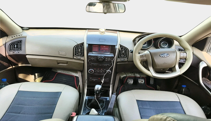 2014 Mahindra XUV500 W8, Diesel, Manual, 78,613 km, interior