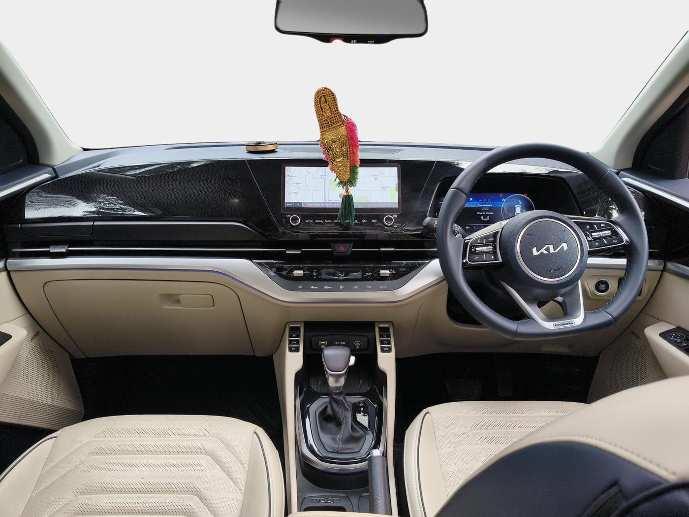 2023 KIA CARENS LUXURY PLUS 1.5 TURBO PETROL DCT 7 STR, Petrol, Automatic, 20,750 km, interior